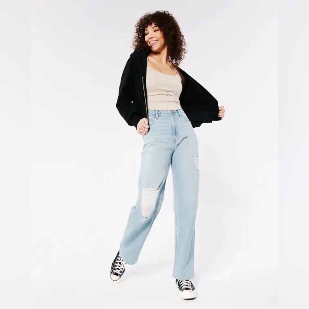 HOLLISTER ULTRA HIGH RISE DAD JEANS